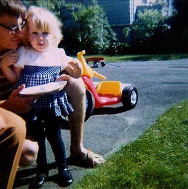 Pictures of Kristen photograph. 