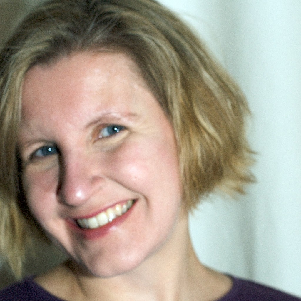 Pictures of Kristen photograph. 