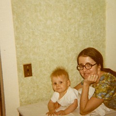 1972 with mom
